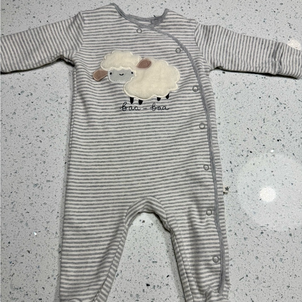 Baby sleepsuit - like NEW - soft, great EU quality! 3-6 months